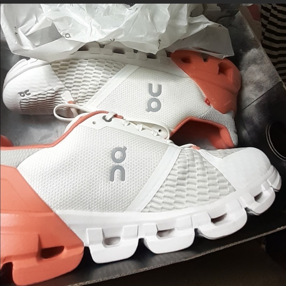 On Cloud Flyer Running Shoes 9.5 Women